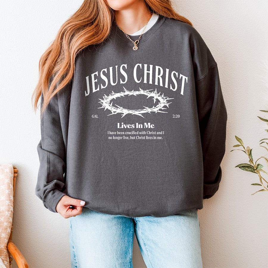 Womens Model Wearing Charcoal Jesus Christ Lives In Me Unisex Sweatshirt