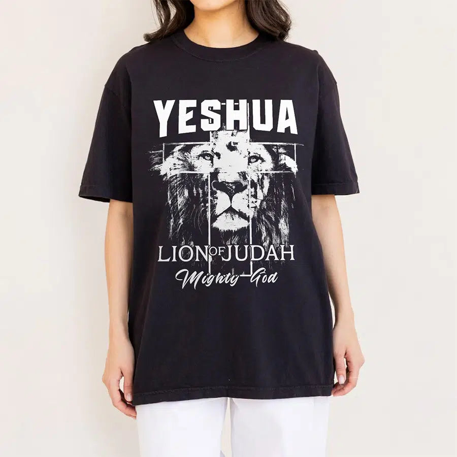 Yeshua Lion of Judah Unisex Tee in black color